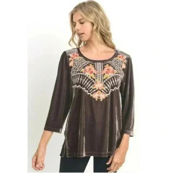 JODIFL Tops - Jodifl | Velvet Top with Embroidery, 3/4 Sleeve